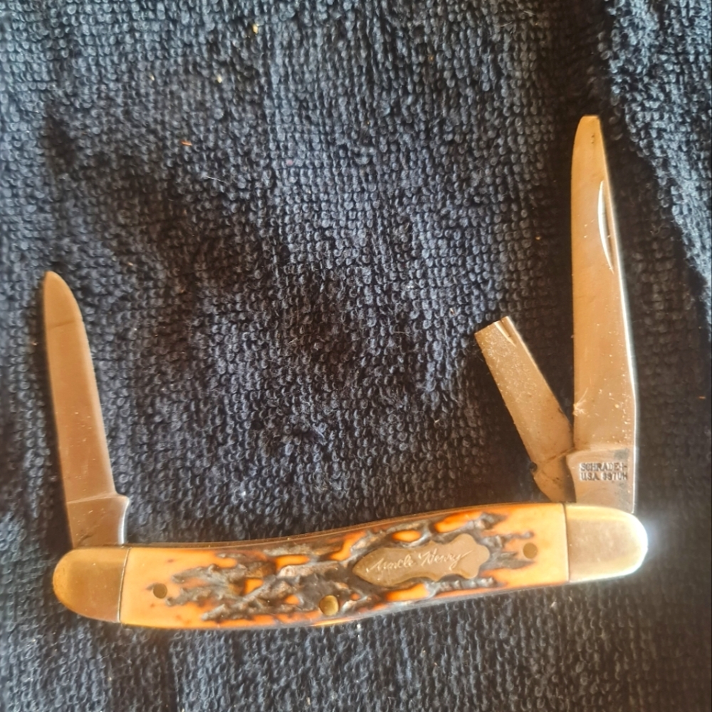 Schrade Uncle Henry Vintage Pocketknife with Brown Handle GUC